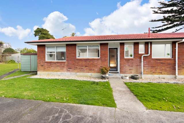 2/12a Yeovil Road Te Atatu Peninsula_4