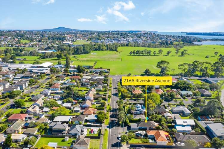 216a Riverside Avenue Point England_20