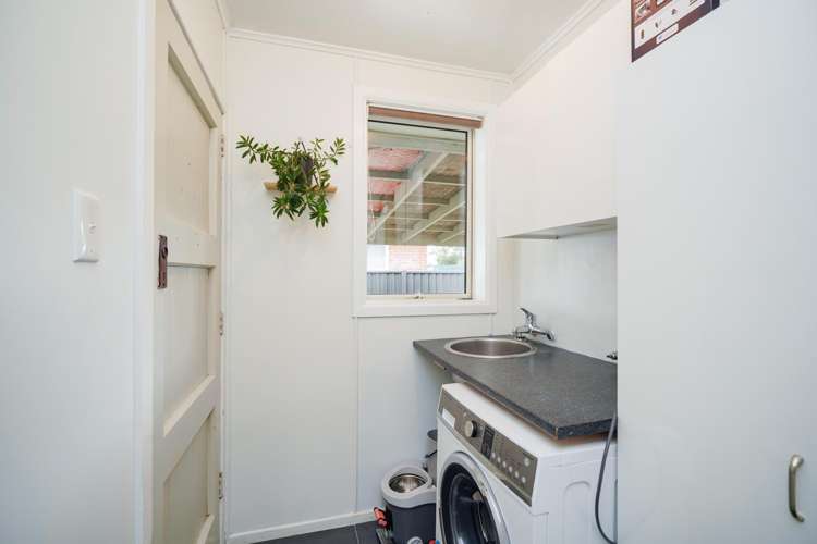 54 Conway Crescent Glengarry_19