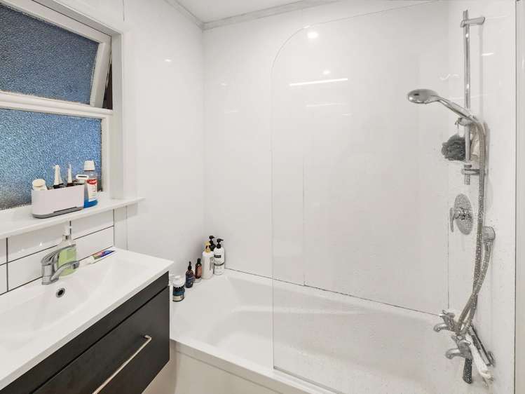 27 Russell Road 10629_11