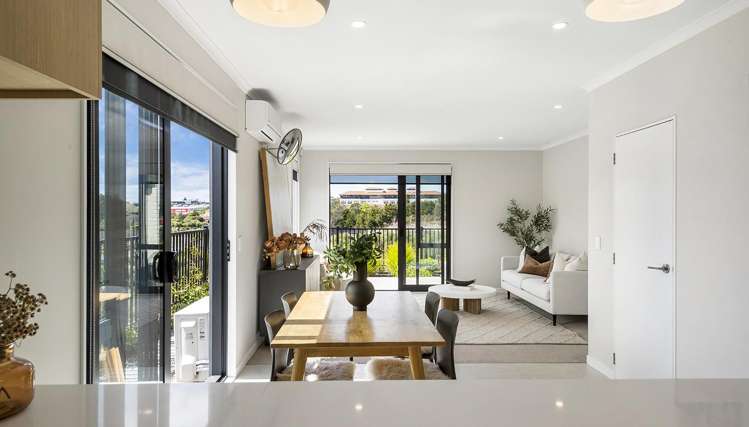 56 Te Aniwaniwa Terrace_4