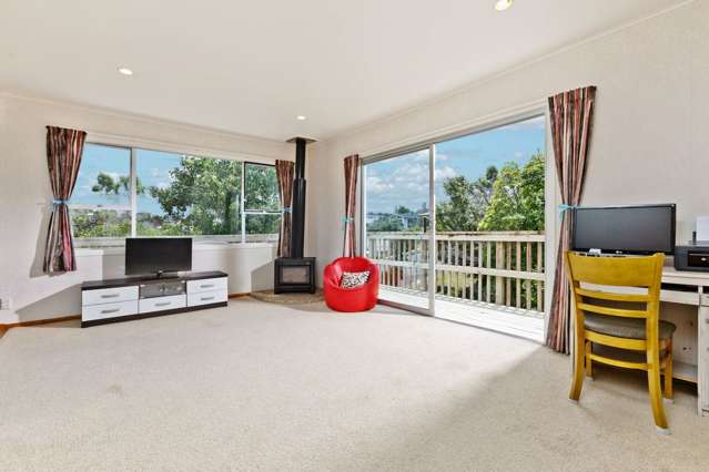 4 Cheval Drive Totara Vale_3