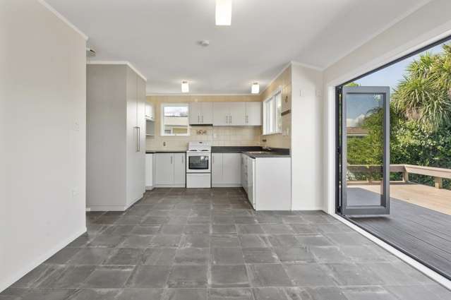 51 Pandora Avenue Westbrook_4