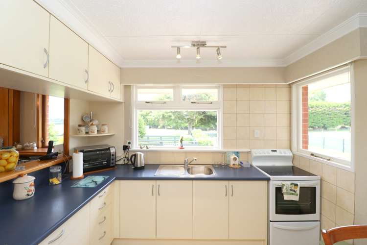 215 Findlay Road Ascot_13