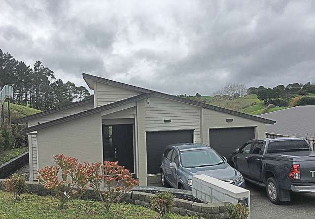 8 Stile Place Pukekohe_1