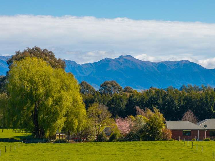 211 Masterton Castlepoint Road Castlepoint_13