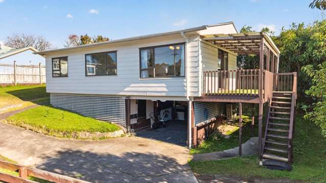 Quietly Tucked Away in New Lynn