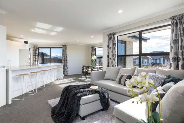 5 Spitfire Drive Burleigh_4