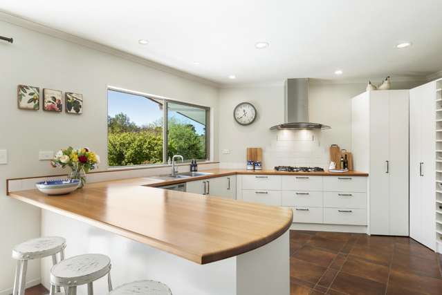 19 Valley Road Waitoki_4