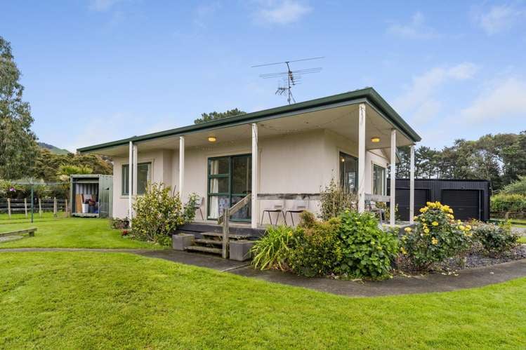 140 School Road Te Horo_21