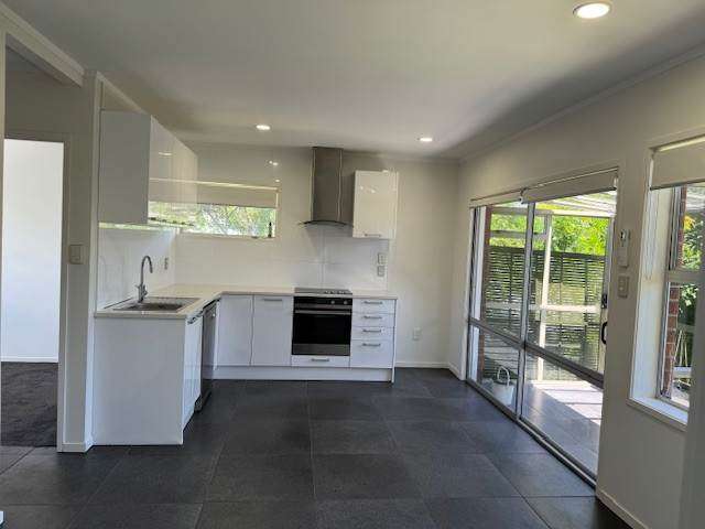 1/33 Tawhiri Road One Tree Hill_2