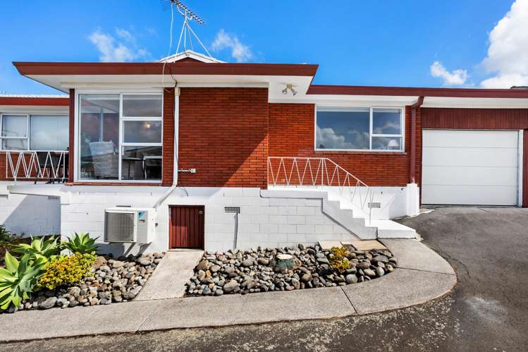 2/127 White Swan Road_0