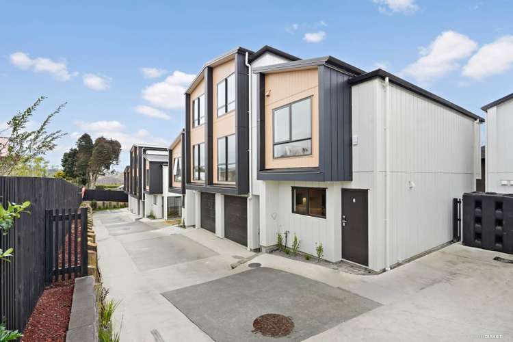 2/11 Scanlen Terrace Kelston_8