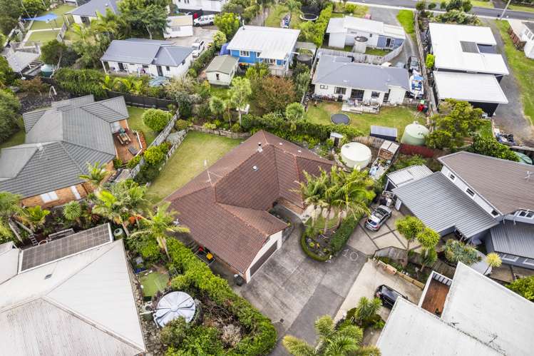 8 Blakewell Place Beachlands_16