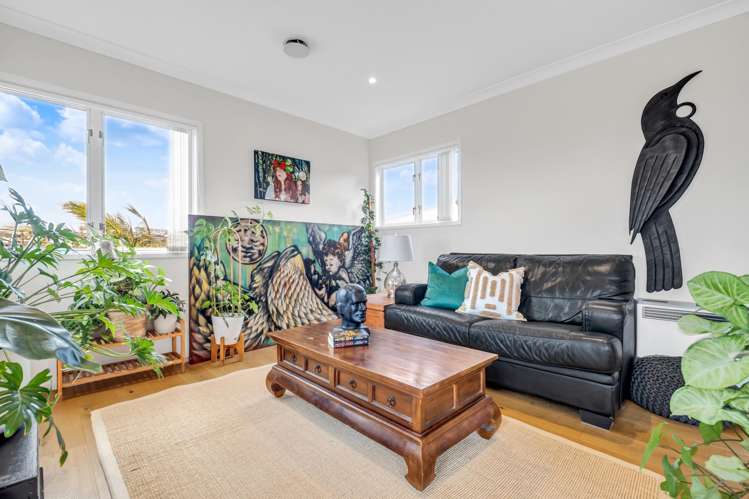 4 Gibson Place Mellons Bay_18