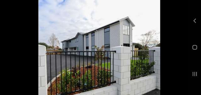 Studio Apartment close to town and hospital.