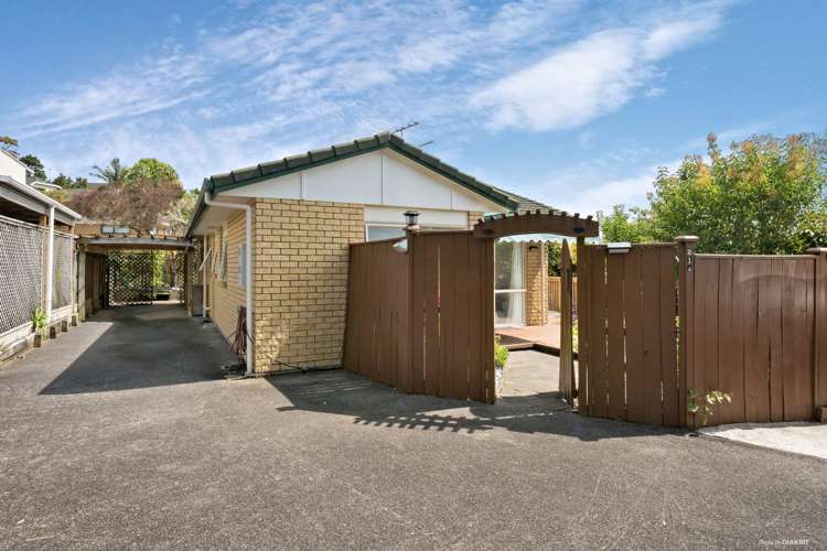 2/21 Santiago Crescent Unsworth Heights_8