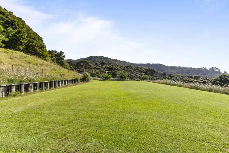 15 Long Road Waitakere_17