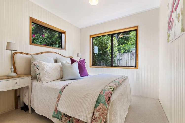 2/13 Parramatta Place Botany Downs_10