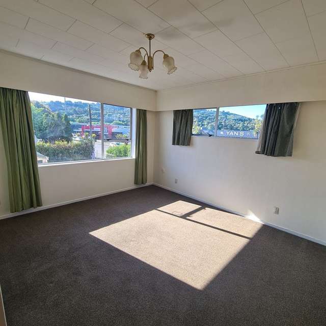 2 bedrooms and study in Central Lower Hutt