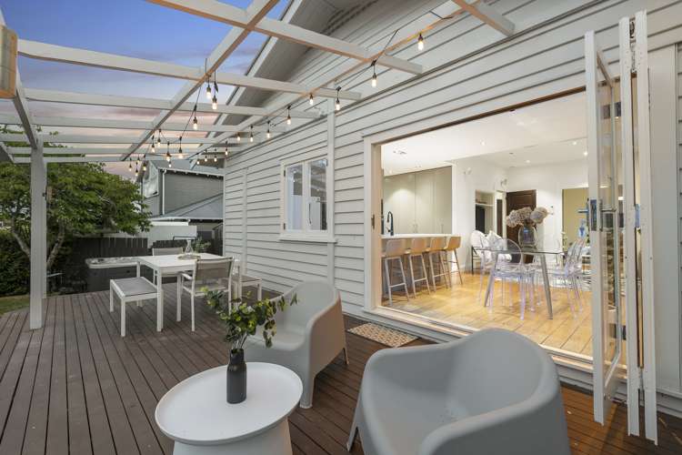 14 Oliver Street Point Chevalier_13