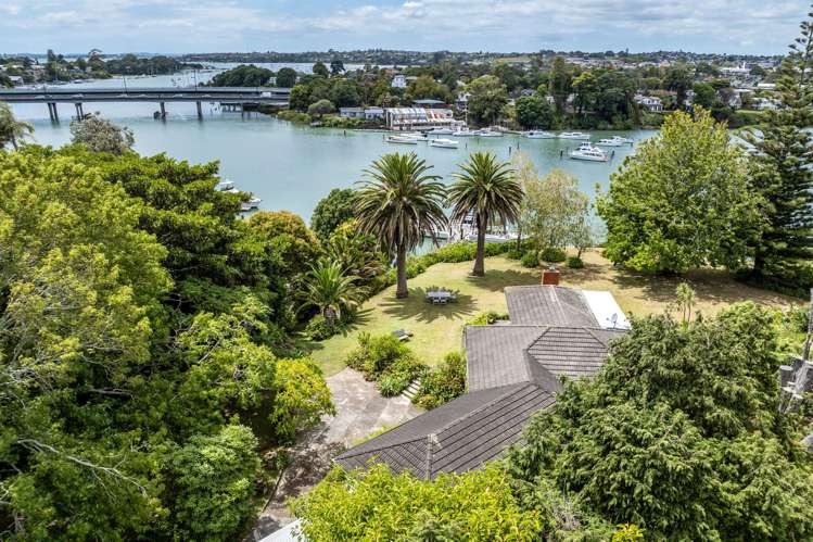 153 and 153a Waipuna Road East Mt Wellington_10