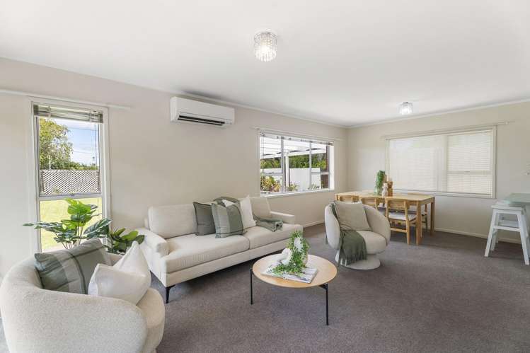 1/5 Teal Crescent Beach Haven_3