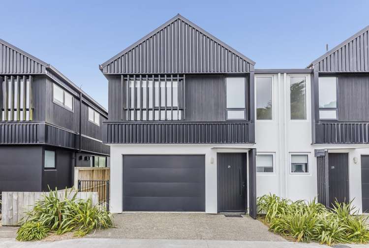21/6 Bushland Grove Paparangi_21