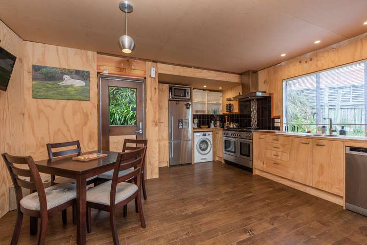 79 The Esplanade Raumati South_0