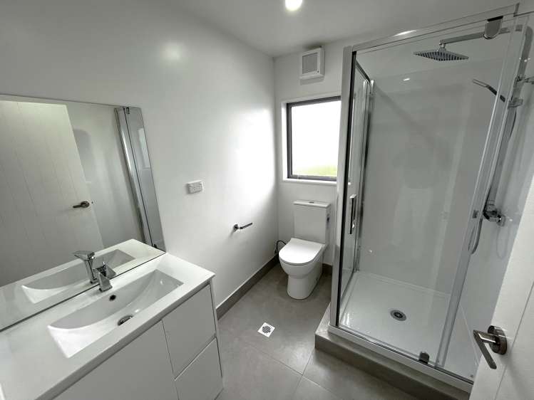 201/3 Beaumonts Way Manurewa_7