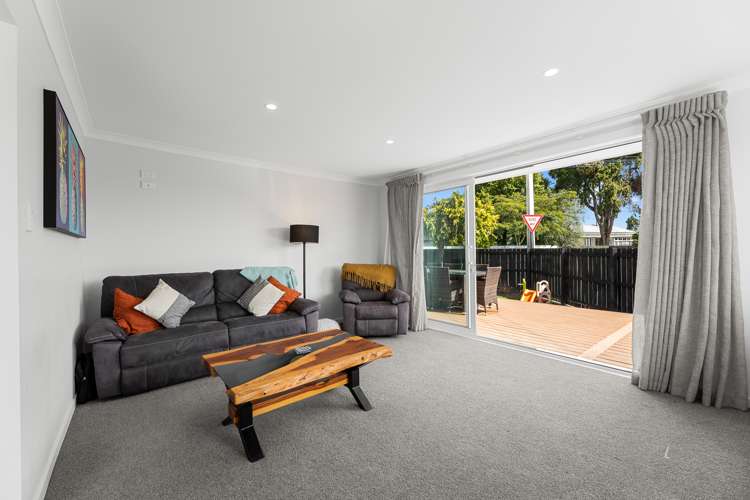 2 Houghton Crescent Redwoodtown_5