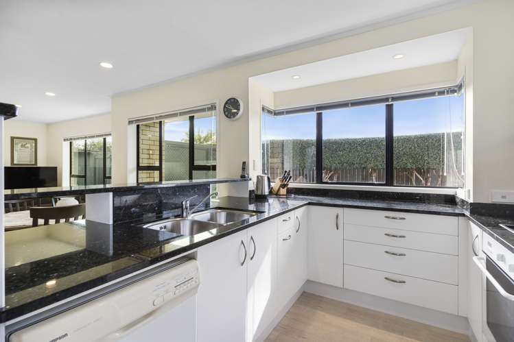 3b Ross Crescent Orewa_9