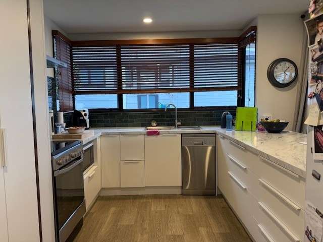 54b Hammond Street 11222_3