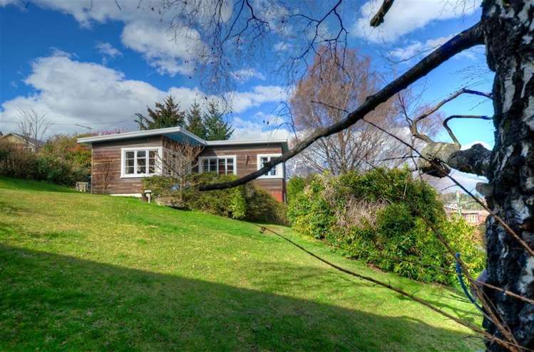 32 Suburb Street Queenstown_6