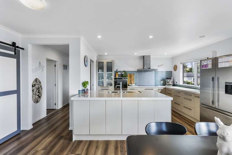 6 Gibbia Way Beachlands_28