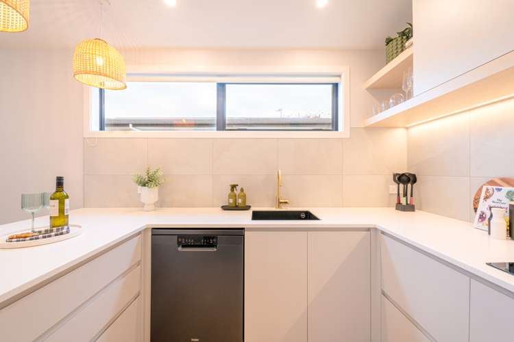 100a Lewis Street Gladstone_5