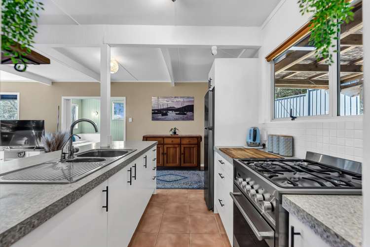 61 Hillcrest Road Hatfields Beach_9