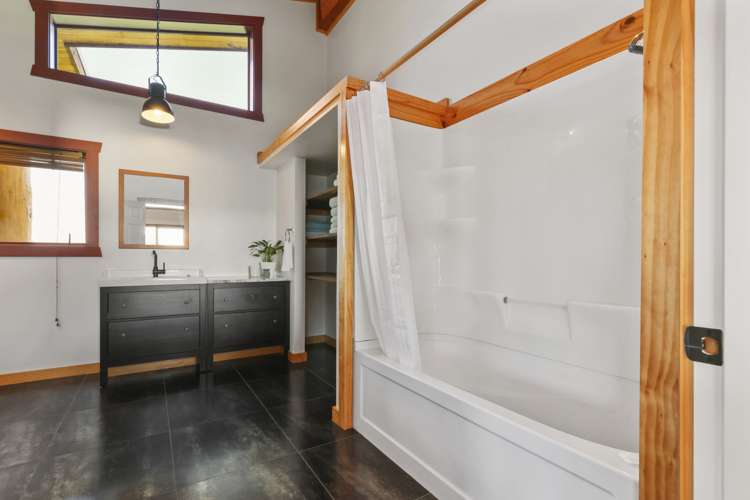 109 Town Point Road Maketu_15