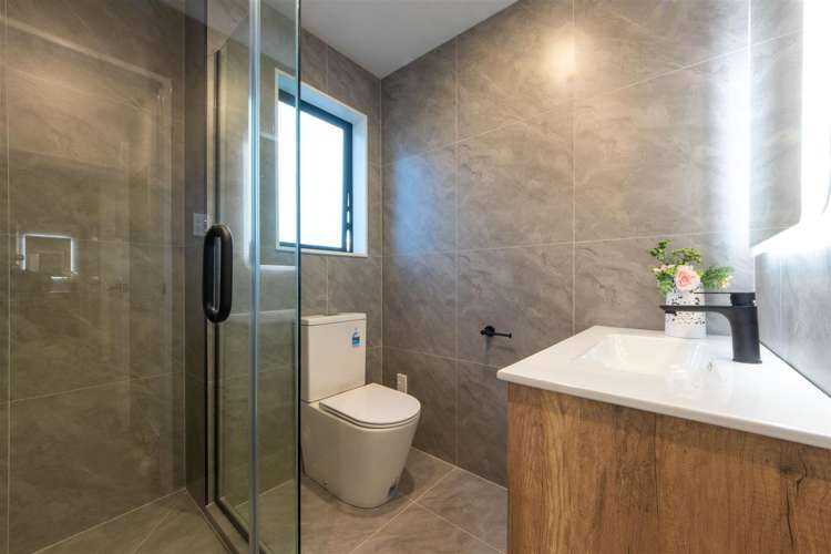 4 Greenbrier Street Westgate_10