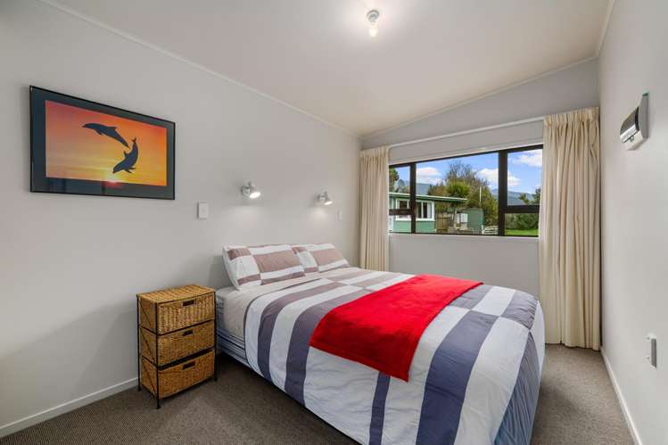 1755 Queen Charlotte Drive Queen Charlotte Sound_18