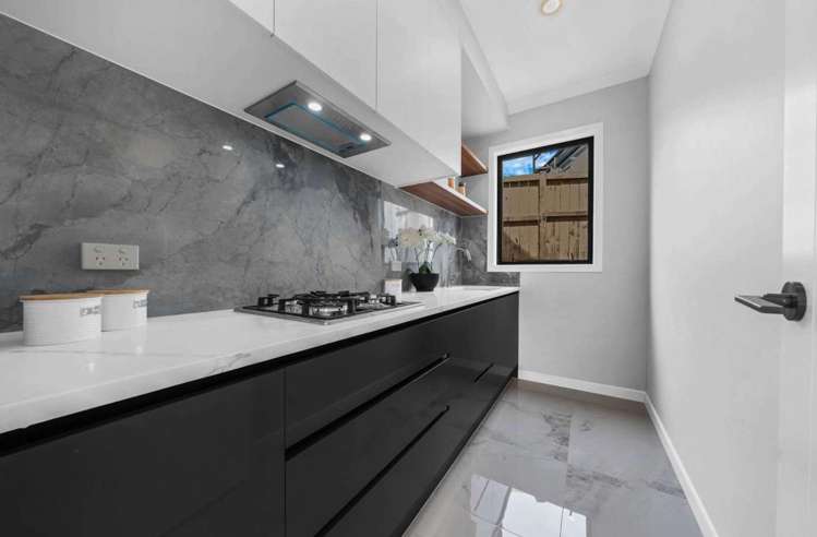 76 Koromeke Street Flat Bush_9