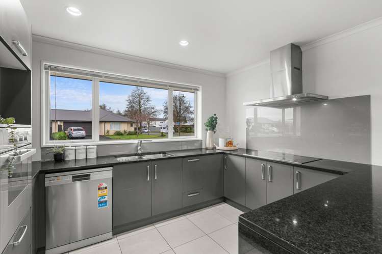 1 Somerville Crescent Aidanfield_6