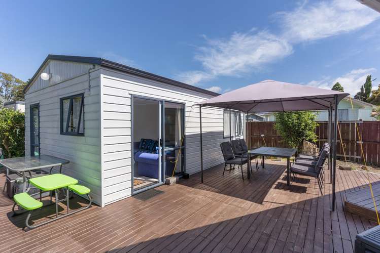 16 Awakino Place Manurewa_11