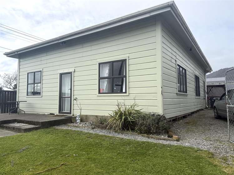 31 Nelson Quay Cobden_1