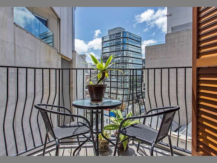 4c/23 Emily Place Auckland Central_1