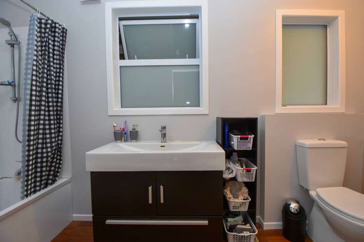 270 High Street South Carterton_9