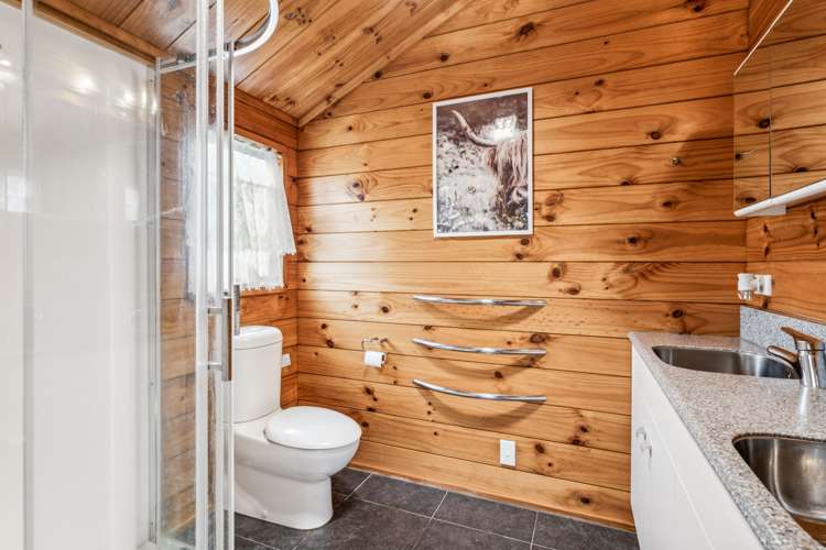 122 Potae Avenue Lytton West_10