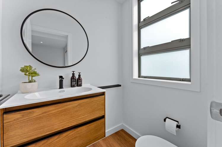 8C Huka Road Birkenhead_16