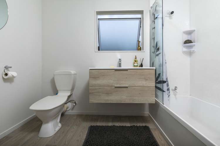 2/284 Rangatira Road Beach Haven_13