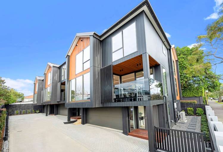 1/30 Clonbern Road Remuera_14